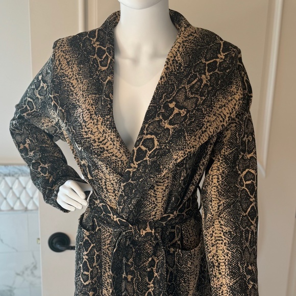 Stella Luce, Size L, Python Print - Picture 1 of 7